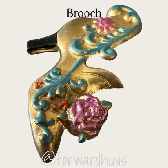 Fashionista Fashion Shoe Brooch Pin - Picture 6 of 9